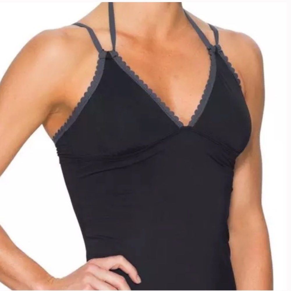 Athleta Roca Chica scalloped tankini black & gray size small